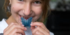 Mi hijo necesita ortodoncia: ¿A qué edad empezar y cuánto cuesta en Madrid?